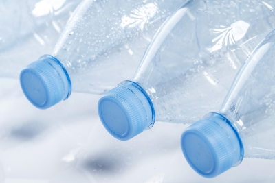 питьевая вода в бутылках 1,5 литра