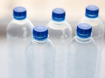 Хранение питьевой воды в пластиковых бутылках