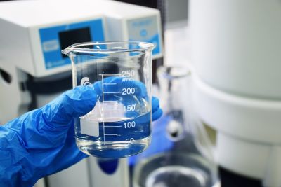 Проверка качества питьевой воды в лаборатории